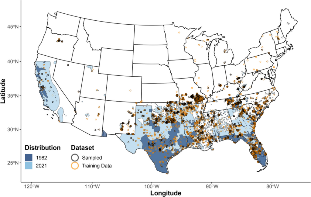 Feral swine (Sus scrofa) samples were collected across their invaded range in the contiguous United States. The dark blue area indicates their historic range (1982) while the light blue area indicates their contemporary range (2021). Dark grey circles represent individuals in the master data set. Orange circles represent individual feral swine that were used to train the neural network to identify translocations. 